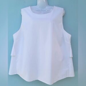 Cupio. Classic White sleeveless Blouse. Back w/ layered ruffle. Size XL New
